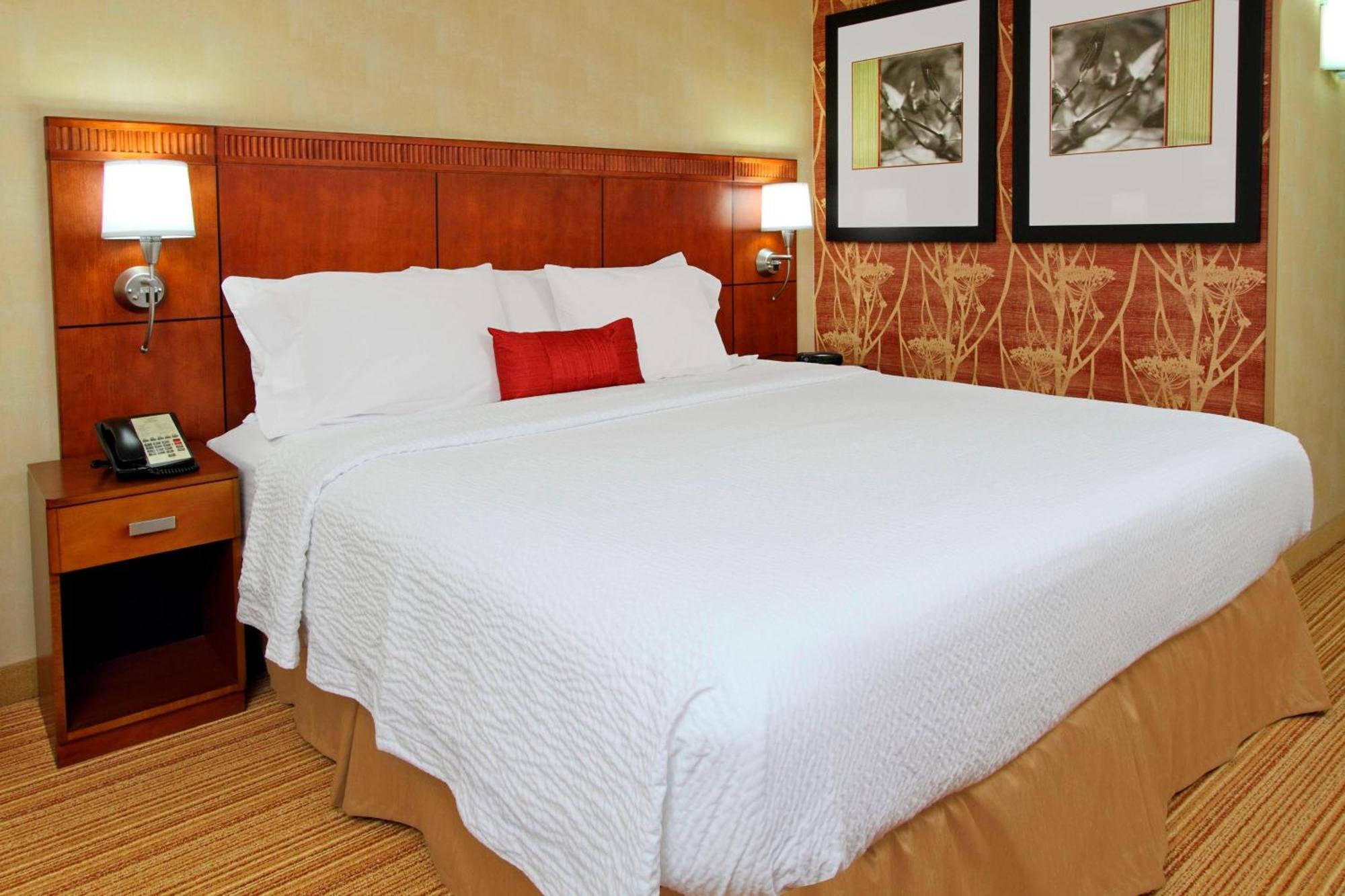 คอร์ตยาร์ด ร็อกอะเวย์-เมาท์ อาร์ลิงตัน Hotel Mount Arlington ภายนอก รูปภาพ