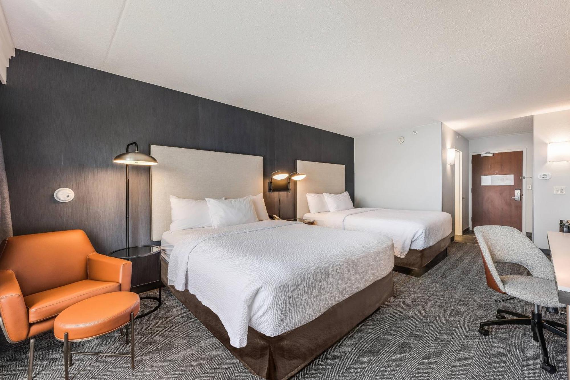 คอร์ตยาร์ด ร็อกอะเวย์-เมาท์ อาร์ลิงตัน Hotel Mount Arlington ภายนอก รูปภาพ